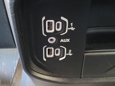 Used 2025 RAM 2500 Big Horn AWD/4WD image 13