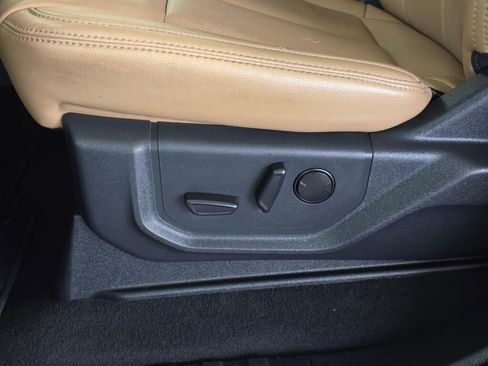 Used 2022 Ford F250 Lariat AWD/4WD image 19