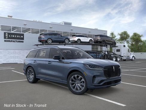 New 2026 Lincoln Aviator AWD image 7