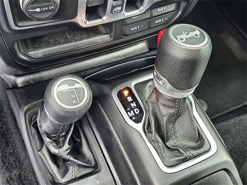 Used 2019 Jeep Wrangler Unlimited Sport image 27