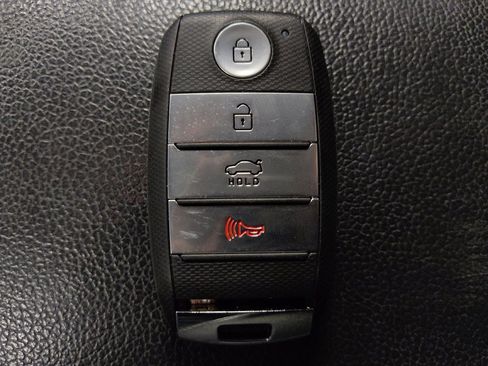 Used 2017 Kia Forte EX FWD image 32