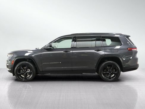Used 2022 Jeep Grand Cherokee L Limited AWD/4WD image 2