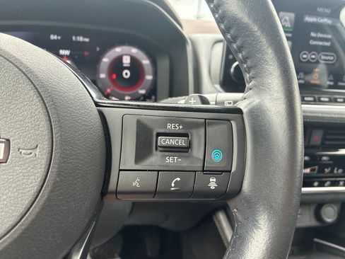 Used 2022 Nissan Rogue Platinum w/ Head-Up Display Package AWD/4WD image 28