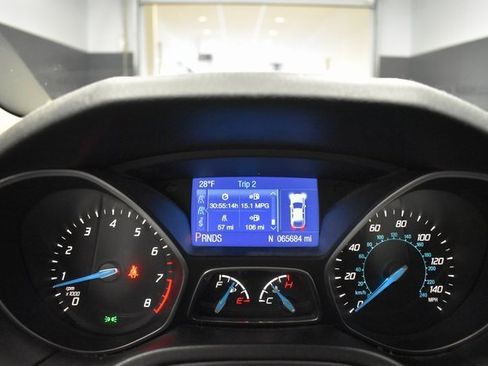 Used 2014 Ford Focus SE w/ Equipment Group 201A image 23