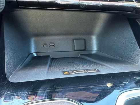 Used 2025 Chevrolet Traverse RS w/ LPO, Floor Liner Package image 18