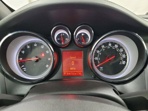 Used 2019 Buick Cascada Premium image 23