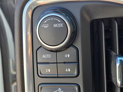 Used 2022 Chevrolet Silverado 1500 LT image 33