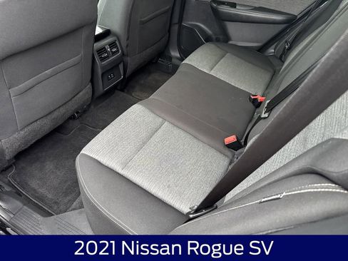 Used 2021 Nissan Rogue SV image 16