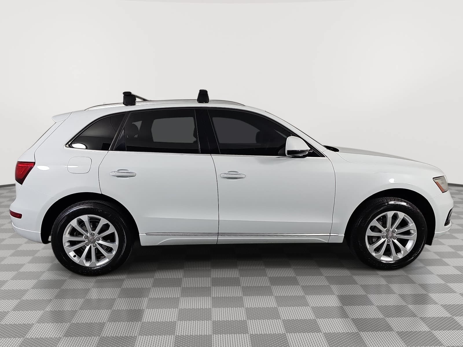 Used 2016 Audi Q5 2.0T Premium AWD/4WD image 9