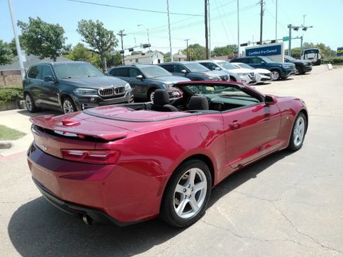 Used 2017 Chevrolet Camaro LT w/ Technology Package RWD image 16