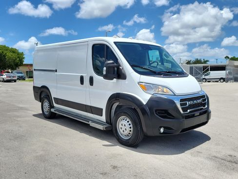 Used 2025 RAM ProMaster 2500 w/ U-Haul Equipment Group FWD image 3