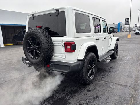 Used 2020 Jeep Wrangler Unlimited Sahara image 7