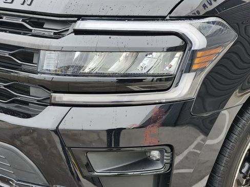 Used 2023 Ford Expedition Limited RWD image 9