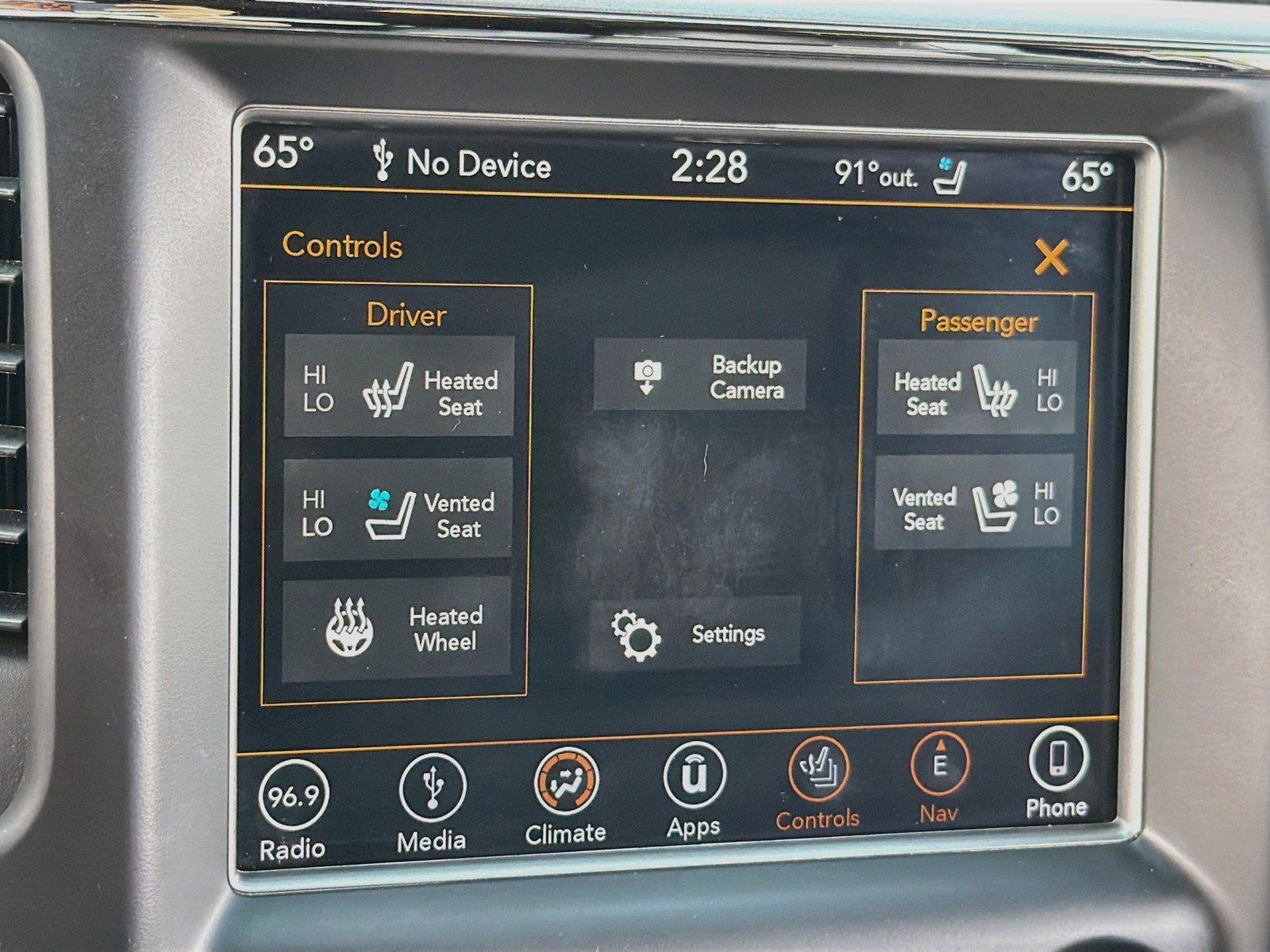 Used 2018 Jeep Grand Cherokee Limited w/ Luxury Group II RWD image 14