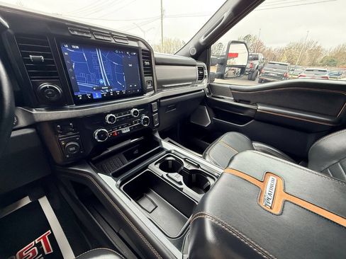 Used 2024 Ford F250 Platinum AWD/4WD image 29