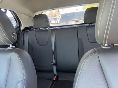 Used 2025 Buick Encore GX Preferred FWD image 12