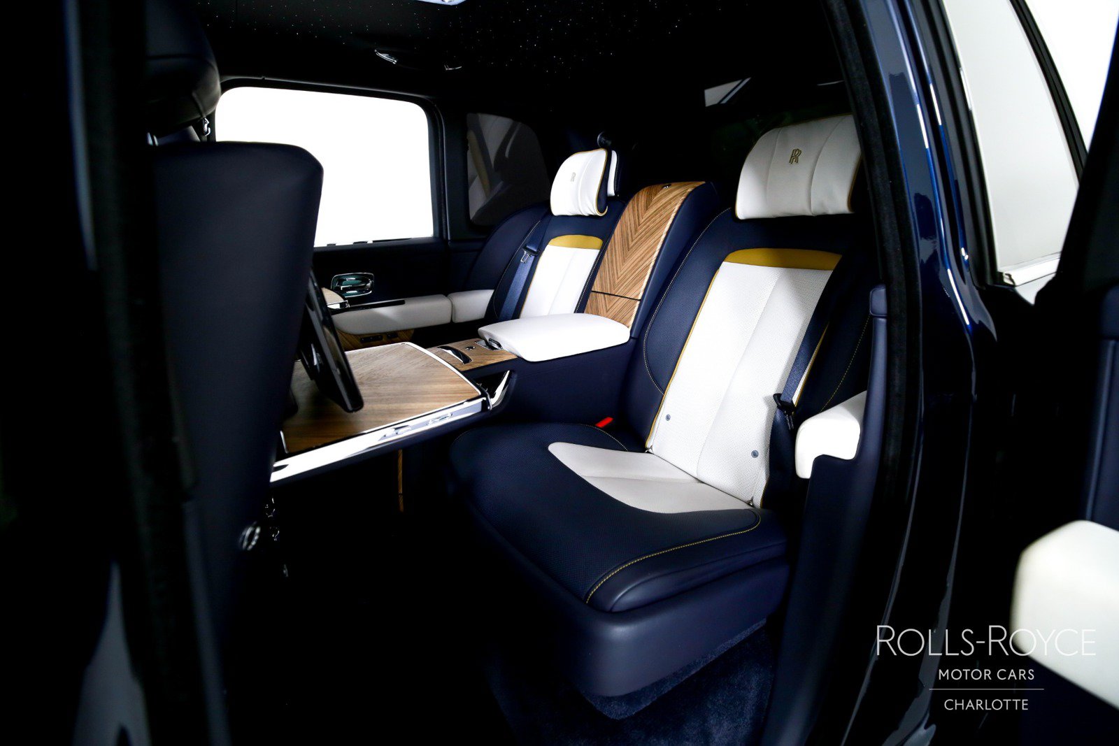 Certified 2025 Rolls-Royce Cullinan AWD/4WD image 19