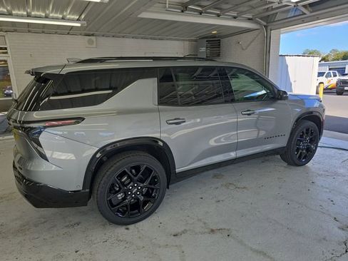 Certified 2024 Chevrolet Traverse RS w/ LPO, Floor Liner Package image 6