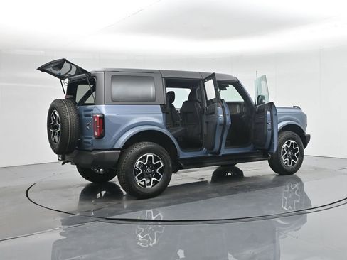 New 2025 Ford Bronco Outer Banks image 5