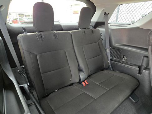 Used 2021 Ford Explorer XLT RWD image 25