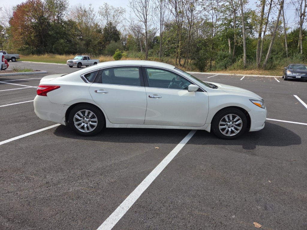Used 2017 Nissan Altima 2.5 S w/ Power Driver Seat Package FWD image 8
