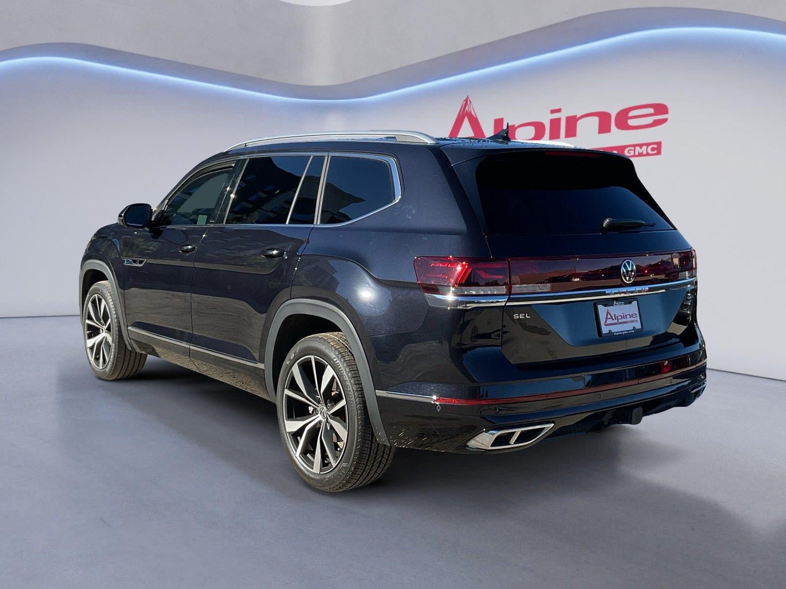 Used 2024 Volkswagen Atlas SEL Premium R-Line AWD/4WD image 3