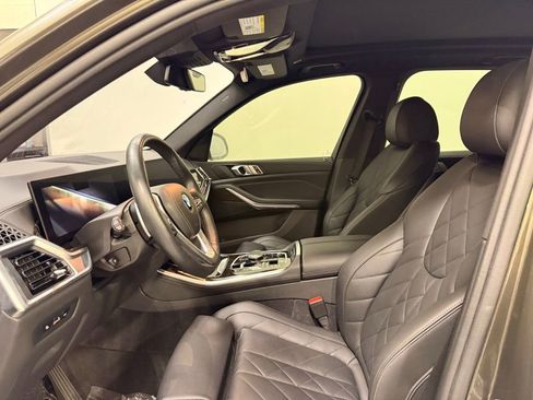 Used 2024 BMW X5 xDrive50e w/ Parking Assistance Package image 12