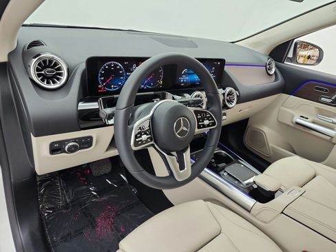 Certified 2023 Mercedes-Benz GLA 250 4MATIC image 9