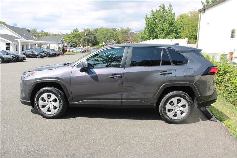 Used 2024 Toyota RAV4 LE FWD image 5