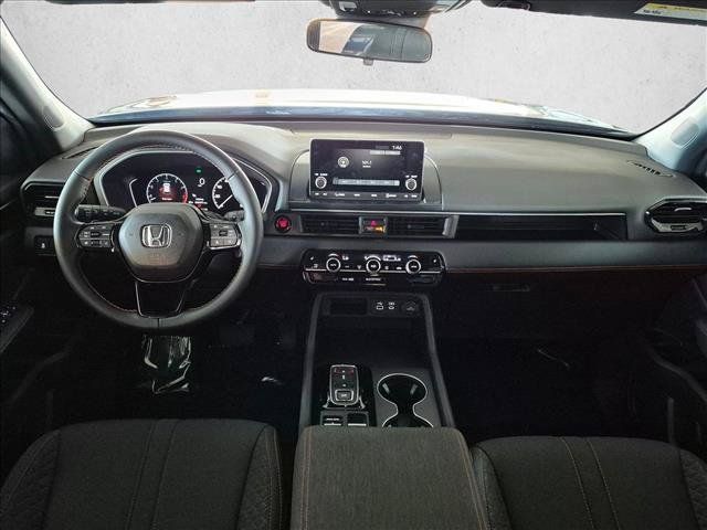 Used 2025 Honda Pilot Sport image 17