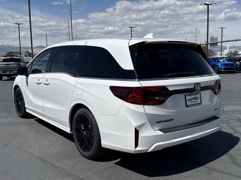Certified 2026 Honda Odyssey Sport-L image 9