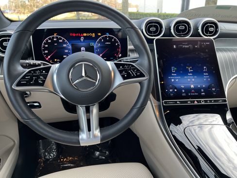 Used 2024 Mercedes-Benz GLC 300 300 image 30