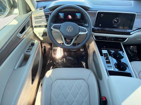 New 2026 Volkswagen Atlas SEL Premium R-Line AWD/4WD image 17