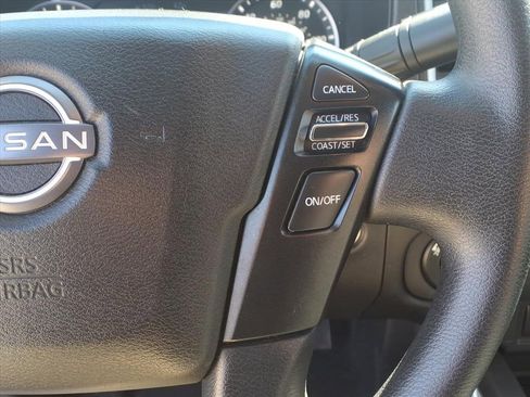 Used 2024 Nissan Frontier SV image 15
