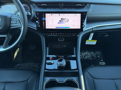 New 2026 Jeep Grand Cherokee Limited image 11