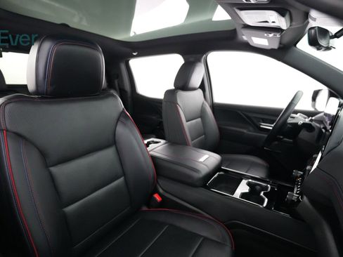 Used 2024 Chevrolet Silverado EV RST image 3