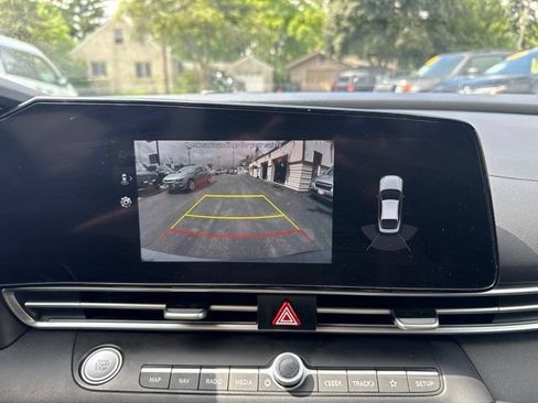 Used 2023 Hyundai Elantra Limited FWD image 32