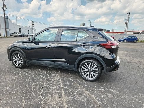 Used 2021 Nissan Kicks SV FWD image 7