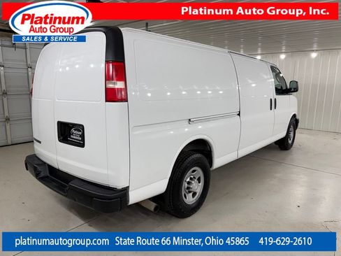 Used 2018 Chevrolet Express 3500 Extended w/ Driver Convenience Package RWD image 5