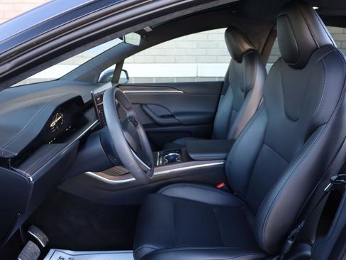 Used 2023 Tesla Model X image 17