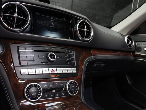 Used 2019 Mercedes-Benz SL 450 w/ Premium Package image 69