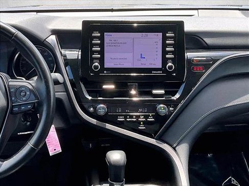 Used 2024 Toyota Camry SE FWD image 8