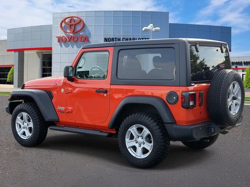 Used 2019 Jeep Wrangler Sport AWD/4WD image 4