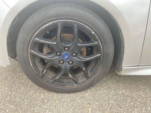 Used 2015 Ford Focus SE w/ SE Sport Package FWD image 26