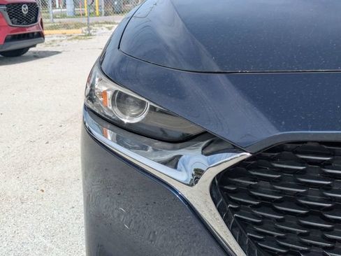 Used 2019 MAZDA MAZDA3 Sedan FWD image 9