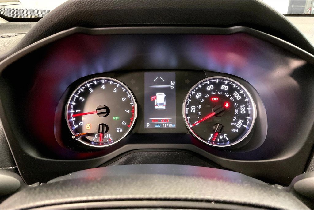 Used 2022 Toyota RAV4 XLE AWD/4WD image 14