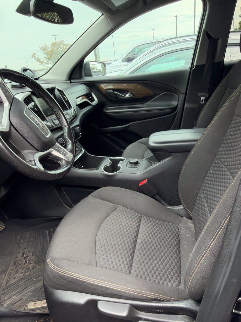Used 2019 GMC Terrain SLE FWD image 2