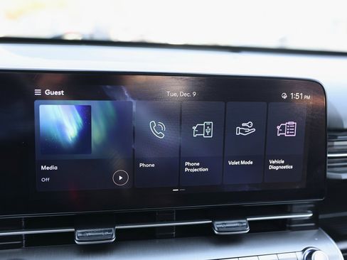 Certified 2025 Hyundai Kona SEL image 22