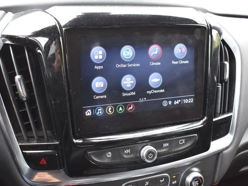 Used 2022 Chevrolet Traverse RS FWD image 12