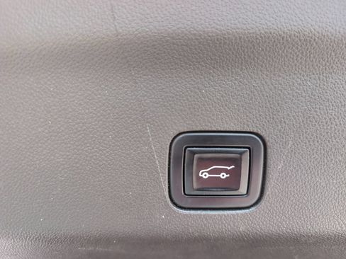 Used 2021 GMC Yukon Denali AWD/4WD image 12